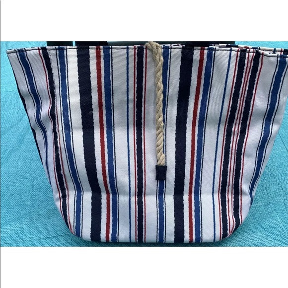 Unbranded Multi Colored Striped Tote Bag Red Interior Black Handles Casual - Picture 9 of 9